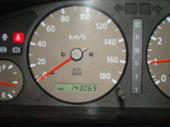 2000 Nissan Bluebird Photos