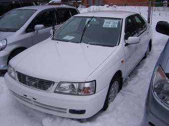 2000 Nissan Bluebird Pictures