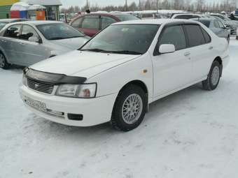 2000 Nissan Bluebird