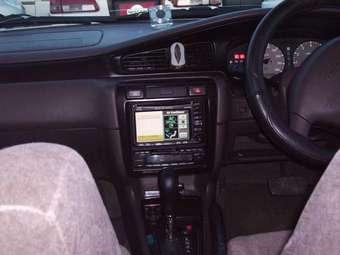 2000 Nissan Bluebird Wallpapers