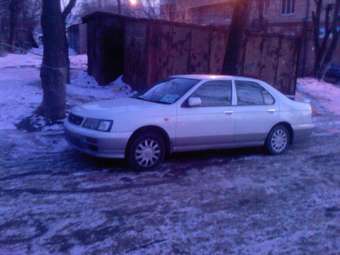 2000 Nissan Bluebird Photos