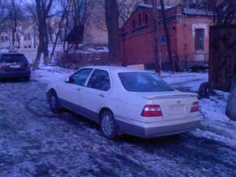 2000 Nissan Bluebird Pictures