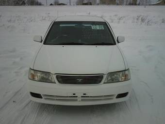 2000 Nissan Bluebird Photos