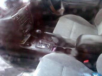 2000 Nissan Bluebird Wallpapers