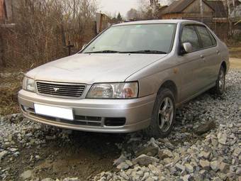 2000 Nissan Bluebird Pictures