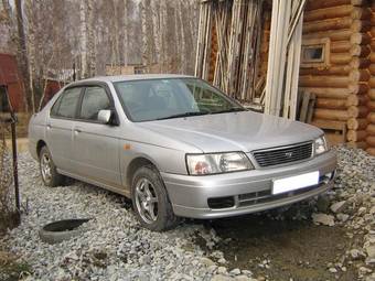 2000 Nissan Bluebird Photos