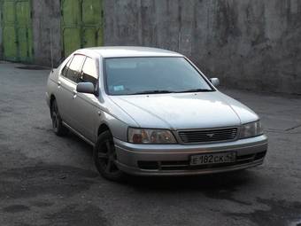 2000 Nissan Bluebird Photos