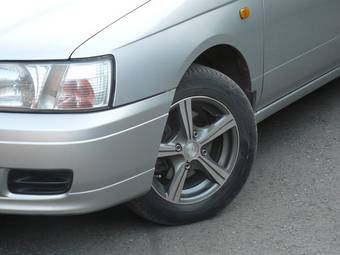 2000 Nissan Bluebird Photos