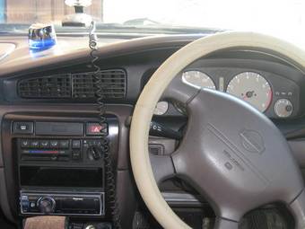 2000 Nissan Bluebird Wallpapers