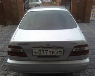 2000 Nissan Bluebird Images