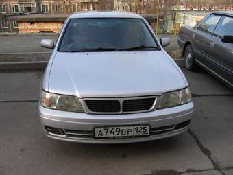 2000 Nissan Bluebird Pictures