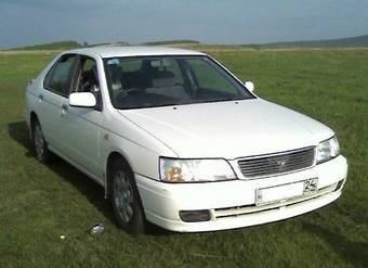 2000 Nissan Bluebird Pics