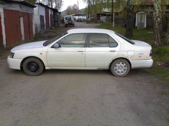 2000 Nissan Bluebird Photos