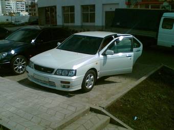 2000 Nissan Bluebird Pictures