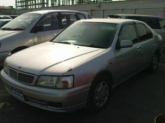 2000 Nissan Bluebird Photos