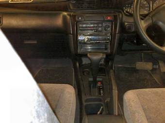 2000 Nissan Bluebird Wallpapers