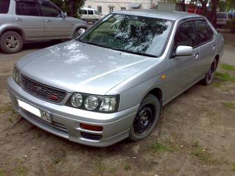 2000 Nissan Bluebird Pics