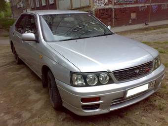 2000 Nissan Bluebird Pictures