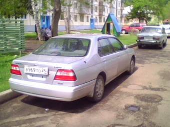 2000 Nissan Bluebird Photos