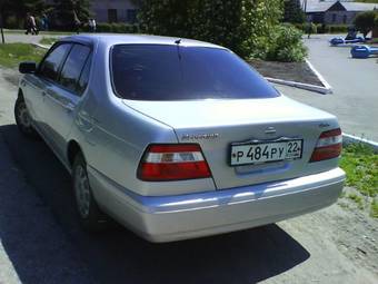 2000 Nissan Bluebird Pictures