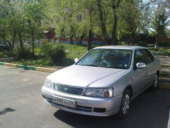 2000 Nissan Bluebird Photos