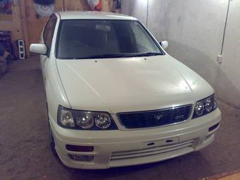 2000 Nissan Bluebird Images
