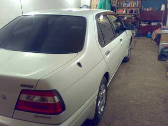 2000 Nissan Bluebird Pics