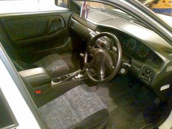 2000 Nissan Bluebird Pictures