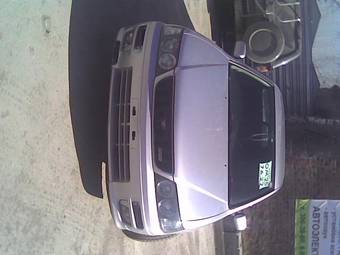 2000 Nissan Bluebird Photos