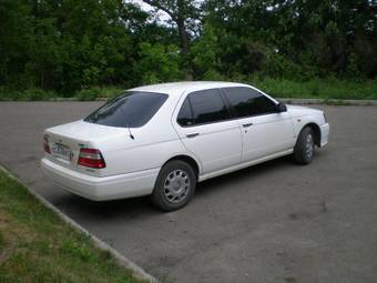 2000 Nissan Bluebird Pictures