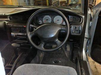 2000 Nissan Bluebird Wallpapers