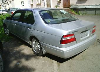 2000 Nissan Bluebird Pictures