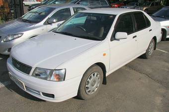 2000 Nissan Bluebird Photos