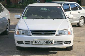 2000 Nissan Bluebird Photos