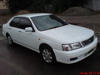 2000 Nissan Bluebird Photos