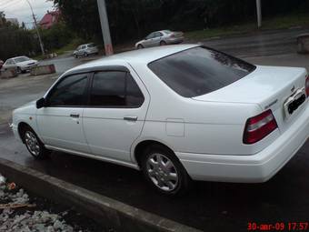 2000 Nissan Bluebird Photos