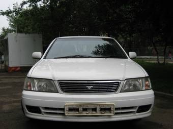 2000 Nissan Bluebird Photos