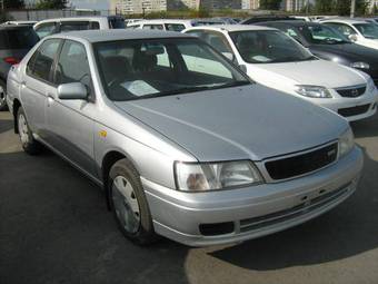 2000 Nissan Bluebird Photos