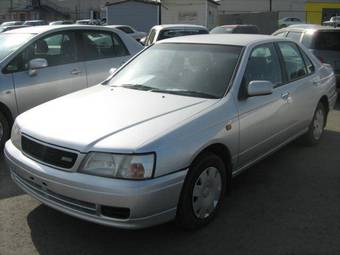 2000 Nissan Bluebird Pictures