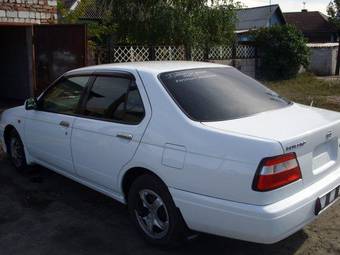 2000 Nissan Bluebird Pictures