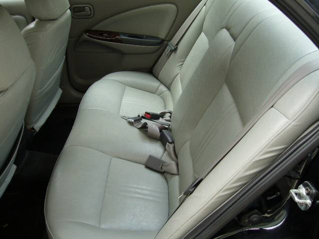 2001 Nissan Bluebird