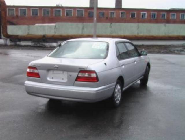 2001 Nissan Bluebird