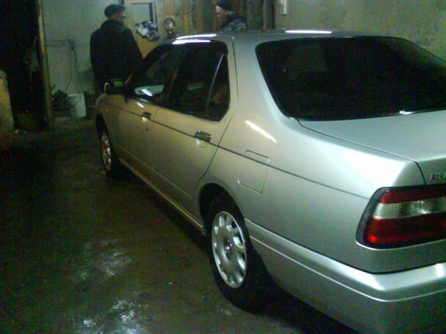 2001 Nissan Bluebird