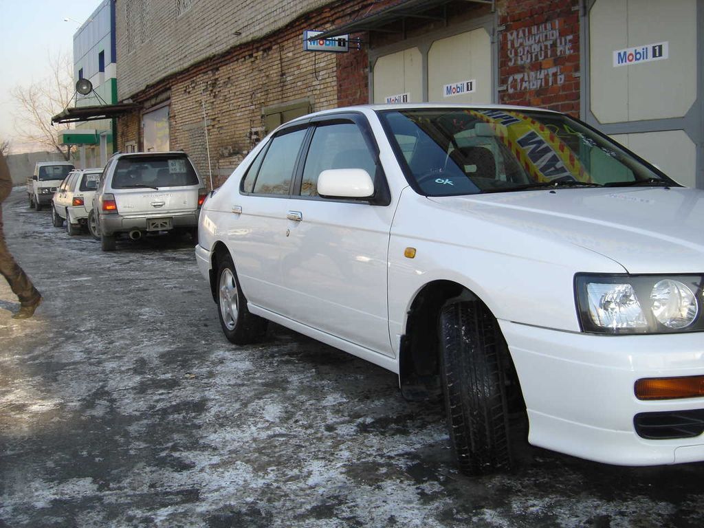 2001 Nissan Bluebird