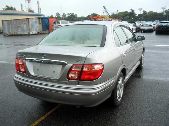 2001 Nissan Bluebird Photos