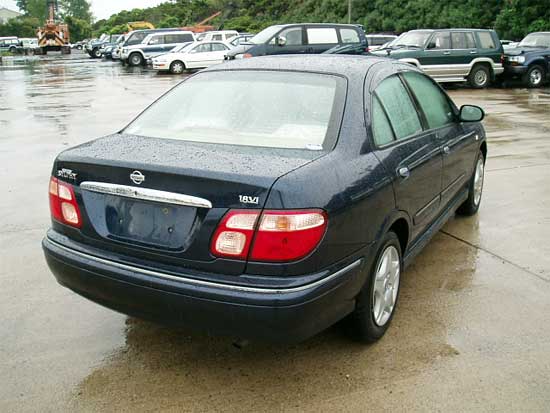 2001 Nissan Bluebird Pictures