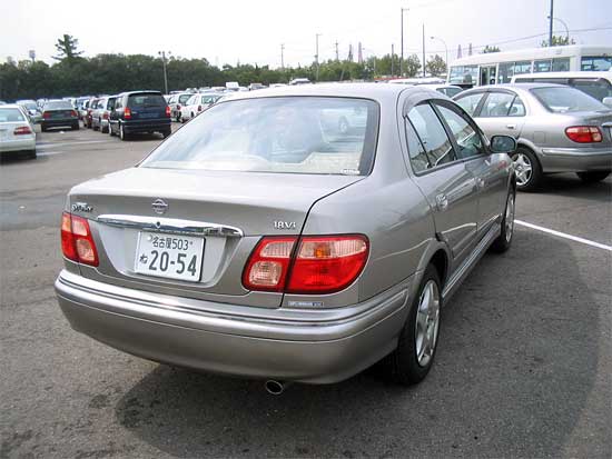 2001 Nissan Bluebird Pictures