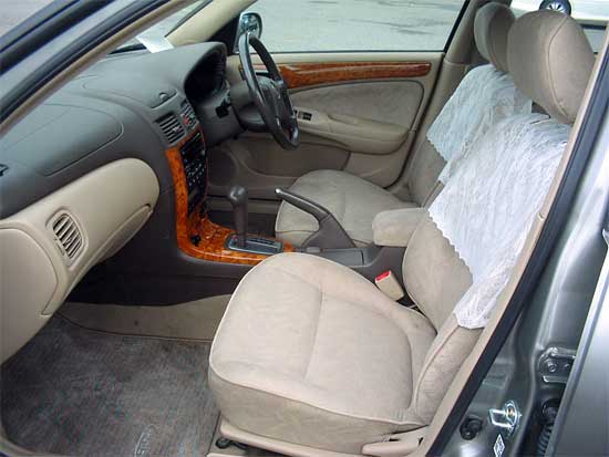 2001 Nissan Bluebird Photos