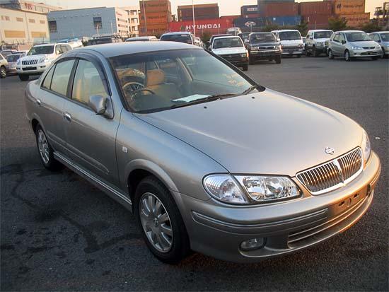 2001 Nissan Bluebird Photos