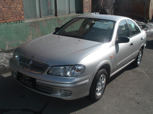 2001 Nissan Bluebird Pictures